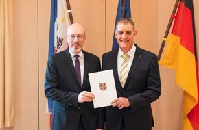 Ministerium f&uuml;r Inneres und Bau Mecklenburg-Vorpommern: IM-MV: Dr. Stefan Metzger zum Direktor der Fachhochschule ernannt