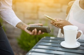 EURO Kartensysteme GmbH: Zwischen Sommer und Winter: die Zeitumstellung auf dem Prüfstand / girocard-Studie über die verlorene Stunde