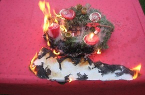 Landesfeuerwehrverband Schleswig-Holstein: FW-LFVSH: Brandgefahren durch Kerzen in der Adventszeit -Rauchwarnmelder als Geschenk zum Nikolaus