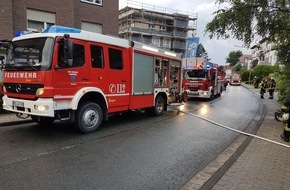 Feuerwehr der Stadt Arnsberg: FW-AR: Feuerwehr Arnsberg löscht brennende Matratze in Heim für behinderte Menschen: Brandmeldeanlage schützt Bewohner vor Schlimmerem