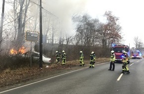 Feuerwehr Bochum: FW-BO: PKW-Brand nach Verkehrsunfall