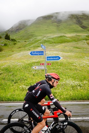 Andermatt Swiss Alps wird offizieller Partner von Tudor Pro Cycling