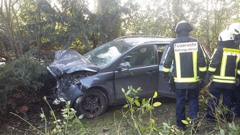 Feuerwehr Bochum: FW-BO: Verkehrsunfall in Querenburg