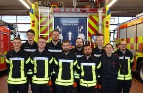 Feuerwehr Mettmann: FW Mettmann: Ausbildungsgruppe meistert Abschlussprüfung mit Bravour