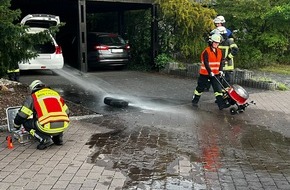 Freiwillige Feuerwehr Werne: FW-WRN: TH_GAS - LZ1 - Gastank im Auto ist leck, Einfahrt riecht nach Gas