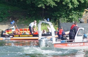 Feuerwehr Essen: FW-E: Person trieb auf der Ruhr