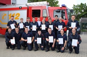 Feuerwehr Dinslaken: FW Dinslaken: Abschlussprüfung für 19 Einsatzkräfte der Freiwilligen Feuerwehr