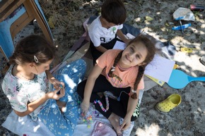 Gemeinsam erfolgreich: Rund 25.000 Muslime und Nichtmuslime engagierten sich bei bundesweiter Hilfsaktion "Speisen für Waisen"