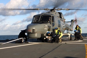 Deutsche Marine - Bilder der Woche: Marinehubschrauber vom Typ &quot;Sea Lynx&quot; schrecken auch Piraten ab