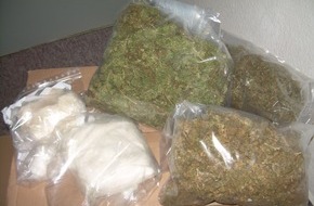 Polizeiinspektion Cuxhaven: POL-CUX: Polizei überführt Drogendealer in Hemmoor und Hamburg - 1,5 Kilo Amphetamin und 2 Kilo Marihuana sichergestellt (Bildmaterial in digitaler Pressemappe)