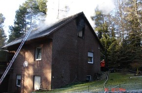 Polizeiinspektion Harburg: POL-WL: Dachstuhlbrand im Einfamilienhaus