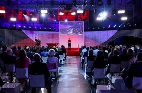 tower media: Deutscher Gründerpreis: Mit künstlicher Intelligenz globalisierte Lieferketten durchleuchten