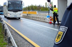 Bundespolizeidirektion München: Bundespolizeidirektion München: Drei mutmaßliche Schleuser an Inntalautobahn gefasst / Bundespolizei nimmt Ukrainer, Italiener und eine Staatenlose vorläufig fest