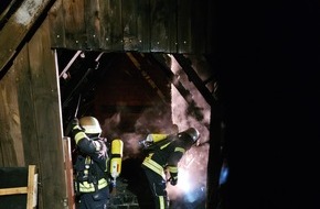 Kreisfeuerwehr Rotenburg (W&uuml;mme): FW-ROW: Backhaus ger&auml;t in Brand