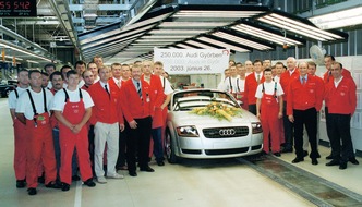 Audi AG: Bei Audi Hungaria rollt der 250.000ste Audi vom Band