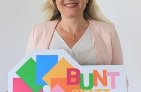 DAK-Gesundheit: Komasaufen: Gesundheitsministerin Huml startet DAK-Kampagne "bunt statt blau" 2020 in Bayern