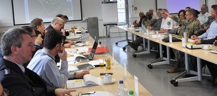 Polizeipräsidium Westpfalz: POL-PPWP: Zusammenarbeit mit US-amerikanischen Streitkräften weiter ausgebaut