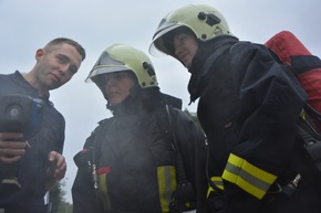 FW-MH: Familientag der Freiwilligen Feuerwehr war ein voller Erfolg - Fahrdienst für Flüchtlinge
