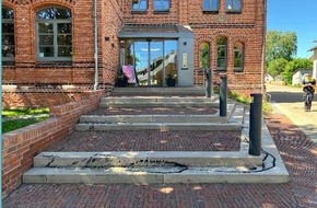 Polizeiinspektion Celle: POL-CE: Sachbesch&auml;digung am Rathaus Eschede