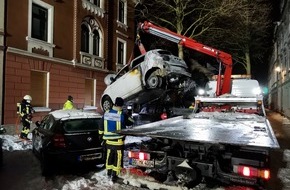 Feuerwehr Bochum: FW-BO: Zwei PKW-Brände in der Innenstadt