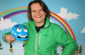 Menschenkinder Verlag: Tim, der singende Fahrradhelm / Detlev Jöcker setzt sich mit seinem neuen Album und prominenter Unterstützung für das Fahrradhelm tragen von Kindern ein (FOTO)