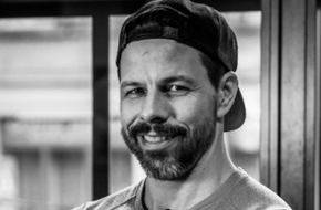 Ferris Bühler Communications: Nick Läderach wird neuer blue Sport Moderator