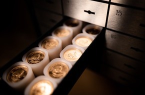 Degussa Holding AG: Pl&auml;doyer f&uuml;r ein Schlie&szlig;fach / Degussa-Umfrage: 42 Prozent verwahren ihr Gold zuhause