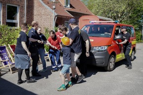 FW-LFVSH: Feuerwehren legen &uuml;ber 3.000 Kilometer nur mit Muskelkraft zur&uuml;ck: "FitQuerBeet" erreicht nach einem Jahr gro&szlig;es Finale in Flensburg