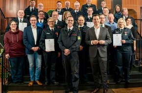 Feuerwehr Bergisch Gladbach: FW-GL: Jubilarenehrung 2025 im Bergischen Löwen