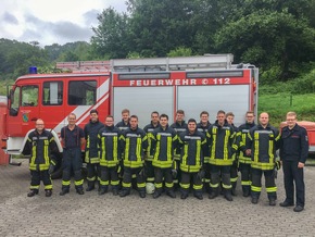 FW-OE: Männer die durchs Feuer gehen - 13 neue Atemschutzgeräteträger bei den Feuerwehren im Kreis Olpe