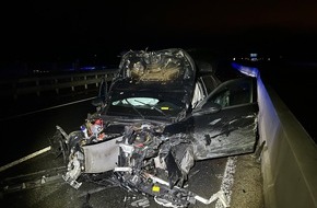 Verkehrsdirektion Mainz: POL-VDMZ: Verkehrsunfall mit drei verletzten Personen; Vollsperrung der A643 in Fahrtrichtung Autobahndreieck Mainz auf unbestimmte Zeit