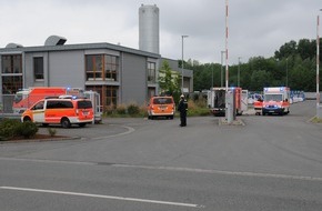 Feuerwehr Dorsten: FW-Dorsten: Schwerer Arbeitsunfall sorgte für vier verletzte Menschen in Recyclingbetrieb