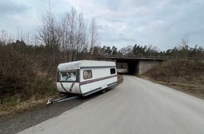 Polizeidirektion Kaiserslautern: POL-PDKL: Wohnwagen illegal entsorgt