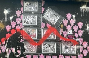 Kreispolizeibehörde Kleve: POL-KLE: Goch - Gemeinschädliche Sachbeschädigung / Unbekannte übermalten Graffitibilder