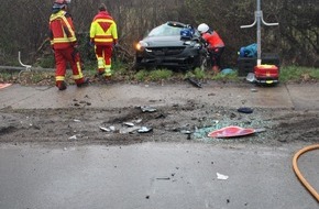 Polizei Düren: POL-DN: Fahrzeug verliert Bodenhaftung