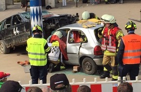 Feuerwehr Plettenberg: FW-PL: Zwei schwer verletzte Patienten durch TRT-Team der Feuerwehr Plettenberg  gerettet