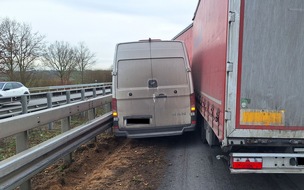 Freiwillige Feuerwehr der Gemeinde Sonsbeck: FW Sonsbeck: LKW-Unfall auf der A57