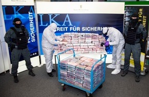 Landeskriminalamt Baden-Württemberg: LKA-BW: Gemeinsame Pressemitteilung des Landeskriminalamts Baden-Württemberg, Zollfahndungsamts Stuttgart und der Staatsanwaltschaft Stuttgart