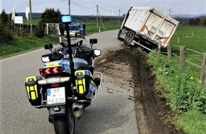 Landespolizeiinspektion Nordhausen: LPI-NDH: Lkw zur Seite gekippt