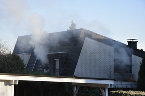 FW-DO: 05.12.2016 - Feuer in Holzen
Zimmerbrand in Doppelhaushälfte
