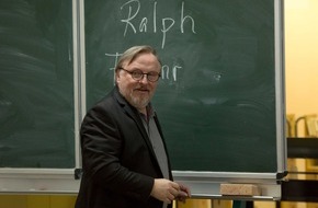 ZDF: "Extraklasse": ZDF dreht Komödie mit Axel Prahl (FOTO)