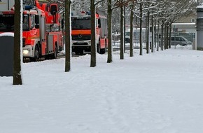 Landesfeuerwehrverband Schleswig-Holstein: FW-LFVSH: Schneesturm und Wintereinbruch in Schleswig-Holstein: Feuerwehren geben wichtige Sicherheitshinweise