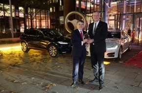 Jaguar Land Rover Deutschland GmbH - Presse Jaguar: Der Jaguar XF gewinnt das Goldene Lenkrad (FOTO)