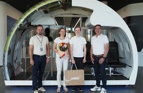 rtk international: Eine Million Mal Faszination Luftfahrt / Das Airbus-Besucherzentrum in Hamburg begr&uuml;&szlig;t seinen millionsten Gast / ElbAir etabliert sich innerhalb nur eines Jahres als Publikumsmagnet