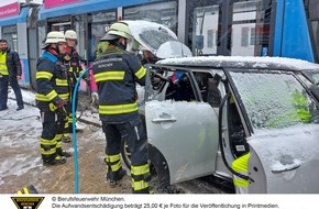 Feuerwehr München: FW-M: Trambahnunfall mit Verletzten (Pasing)