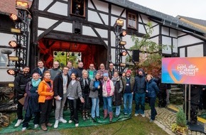 MDR Mitteldeutscher Rundfunk: Erfolgreiche MDR-Premiere in Thüringen: Nitschareuth feiert Erntedank mit „Hol dir deine Show!“