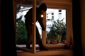 Polizei Mettmann: POL-ME: Einbruch aus dem Kreisgebiet - Ratingen - 2107035