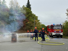 FW Beverungen: 24 Stunden im Einsatz / Berufsfeuerwehrtag der Jugendfeuerwehren Beverungen, Dalhausen und Herstelle