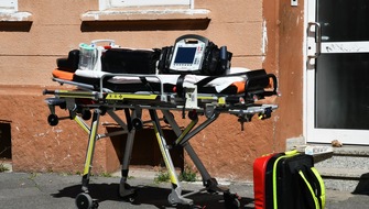 Feuerwehr Dortmund: FW-DO: Hitzetage in Dortmund - Starke Auslastung im Rettungsdienst, bei der Feuerwehr und in den Kliniken