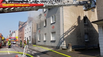 Feuerwehr Recklinghausen: FW-RE: Brand im 1. Obergeschoss eines Mehrfamilienhauses - Gebäude unbewohnbar - keine Verletzten